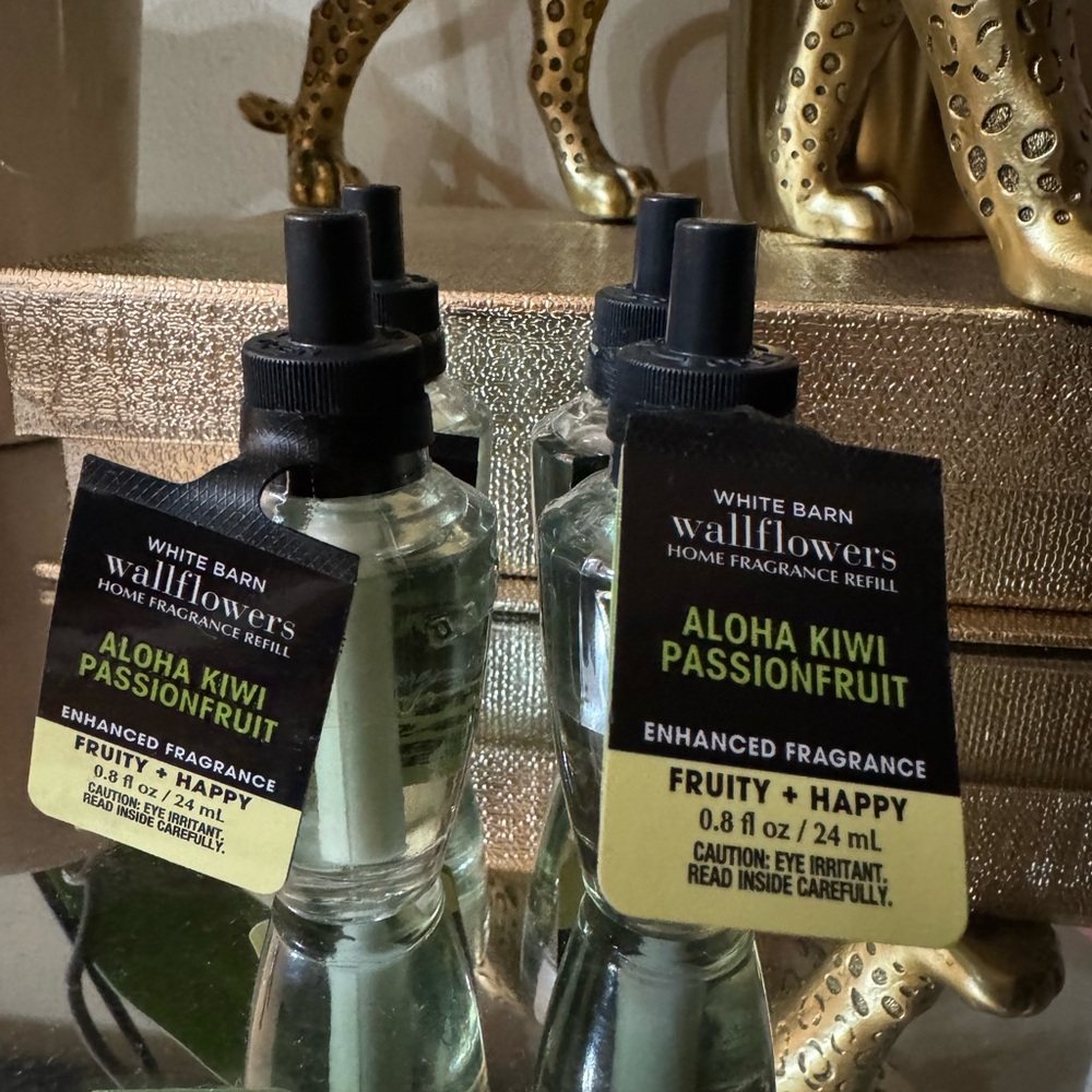 ✨Bath & Body Works White Barn Aloha Kiwi Passionfruit Fragrance Refill 4✨